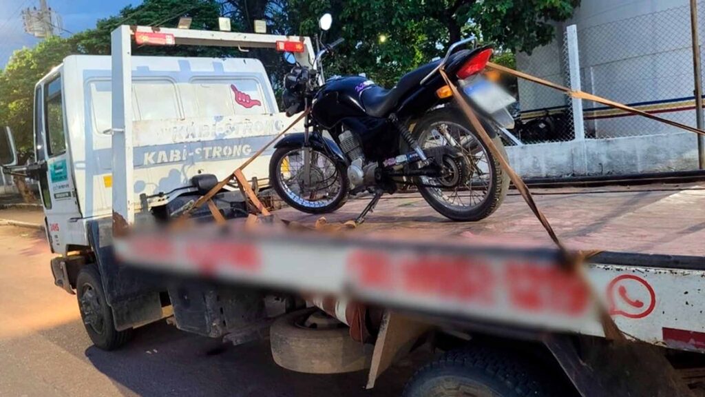 Operação policial em Curvelo resulta na prisão de três homens e apreensão de drogas em lava-jato usado como ponto de tráfico Operação policial em Curvelo resulta na prisão de três homens e apreensão de drogas em lava-jato usado como ponto de tráfico