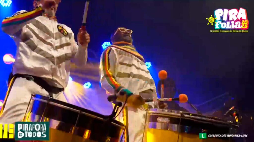 Pirafolia vem com tudo! Pirafolia vem com tudo!