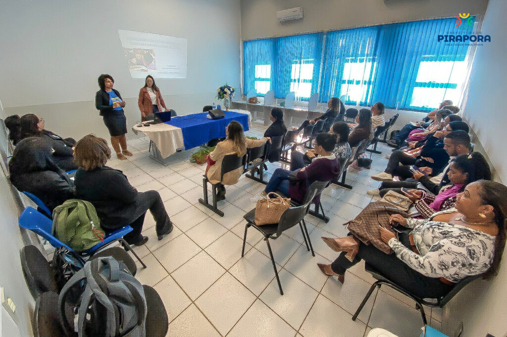 Encontro Formativo da SEMED fortalece processo de alfabetização na Rede Municipal de Ensino