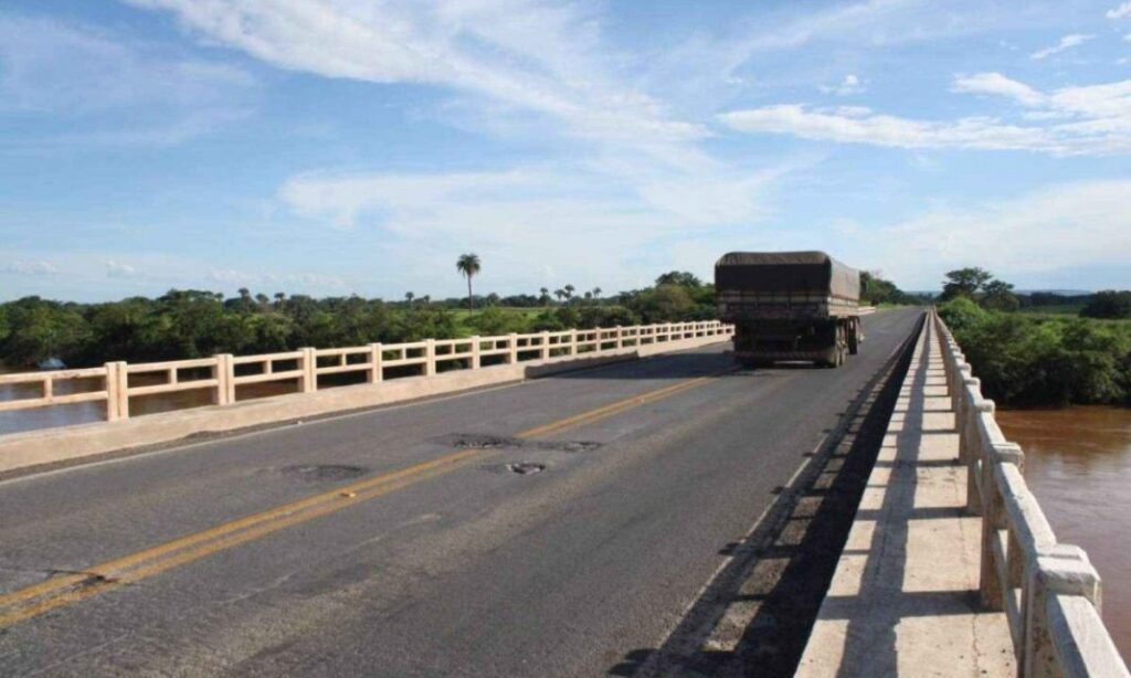 Restrição na ponte da Barra do Guaicuí compromete economia e mobiliza Norte de Minas