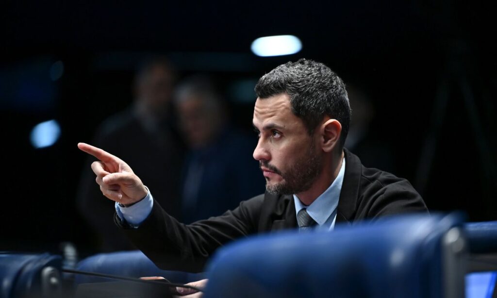Republicanos pressiona por definição de Cleitinho sobre disputa ao Governo de Minas Republicanos pressiona por definição de Cleitinho sobre disputa ao Governo de Minas