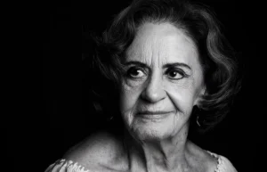 Morre Laura Cardoso, aos 98 anos, uma das maiores damas da dramaturgia brasileira